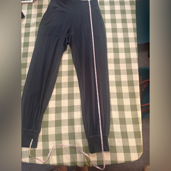 lululemon athletica Onyx Grey Align High-Rise Jogger - Picture 12 of 16